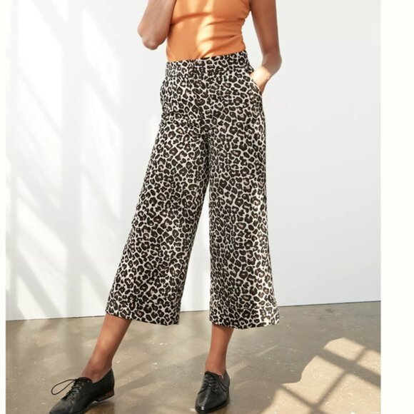 Anthropologie Pants - NWT anthropologie kate leopard pants wide leg // size 4
